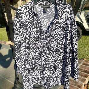 EUC Black and white long sleeve with deep v-neck top